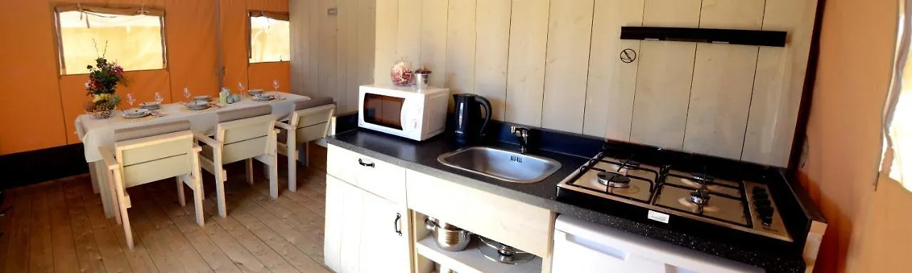 Hotel Grande Glamping Weißenburg 0*,  Kroatien