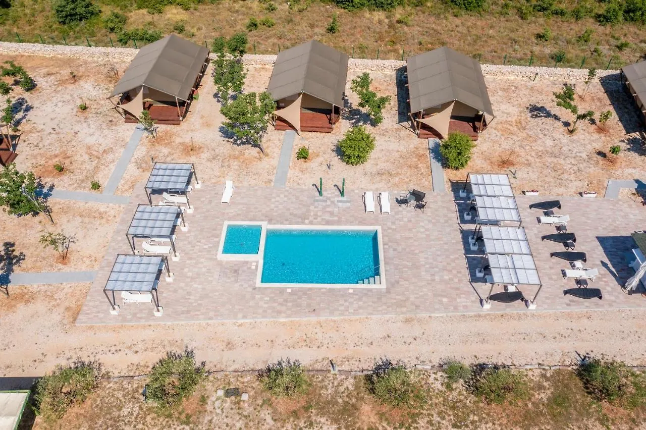 Hotel Grande Glamping Weißenburg 0*,