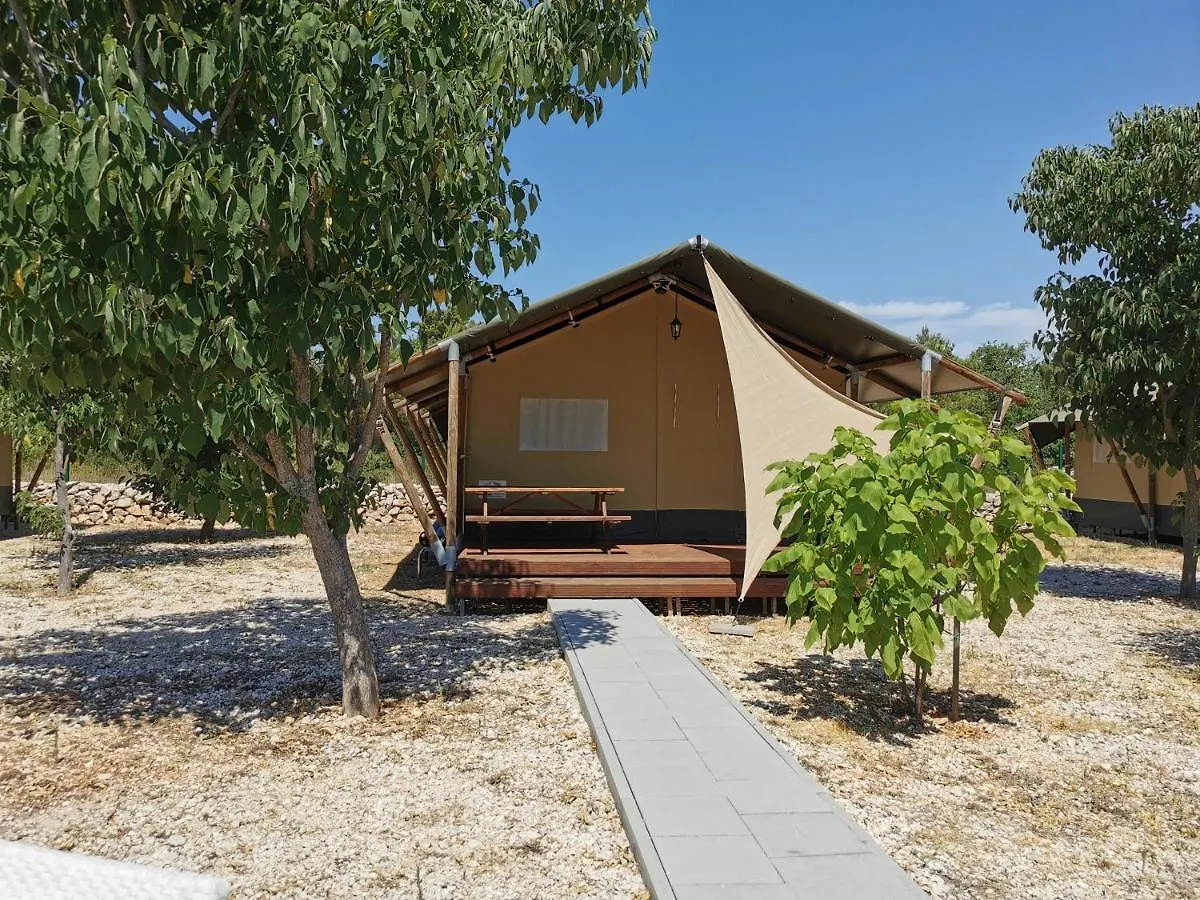 Grande Glamping Hotell Biograd Na Moru 0*,  Kroatien