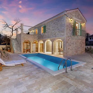  Villa Perina Biograd, Something Completely Different